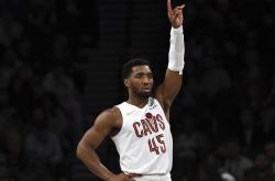 开云体育下载-鹈鹕力克篮网，米切尔带队取胜