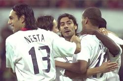 开云体育-AC米兰客场大胜，继续豪取三分