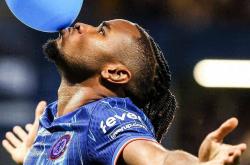 开云平台-意大利前锋转投德甲顶级球队