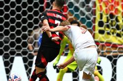 开云体育app-拜仁慕尼黑球队遭遇失利，向对手致敬的简单介绍