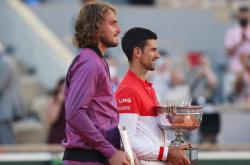 开云足球直播-德国网球队横扫法国网球队，西西帕斯送出助攻的简单介绍