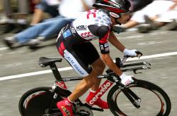 开云体育直播-铁壁与利刃，巴斯托尼无解防守下的墨西哥强势晋级，摩洛哥的叹息之夜