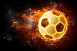 开云足球直播-孤勇者的加冕礼，阿什拉夫扛起全队，铸就欧冠决赛之夜的永恒传奇