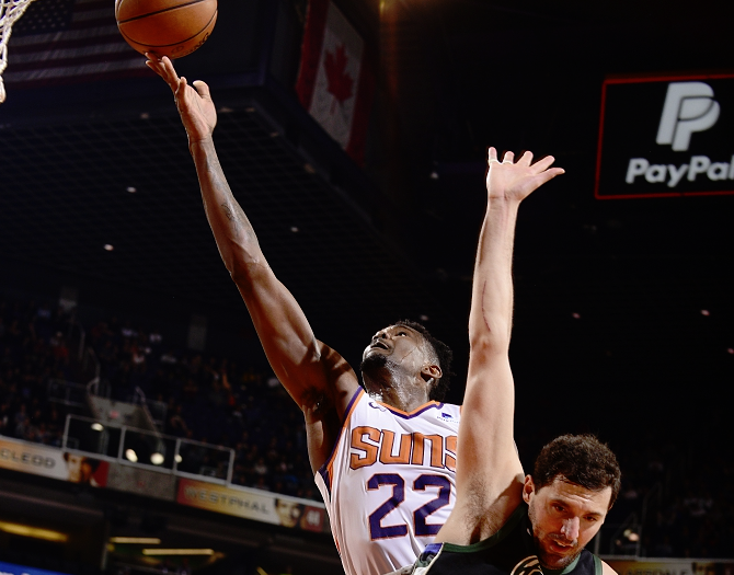 雄鹿绝杀勇士B队，艾顿送出助攻