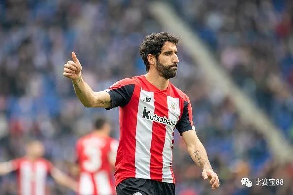 包含格拉纳达黑马：年轻球员打入关键的词条