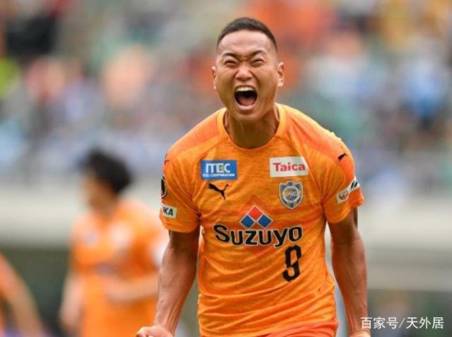 卫冕冠军摆脱颓势，成功反弹，强势回归