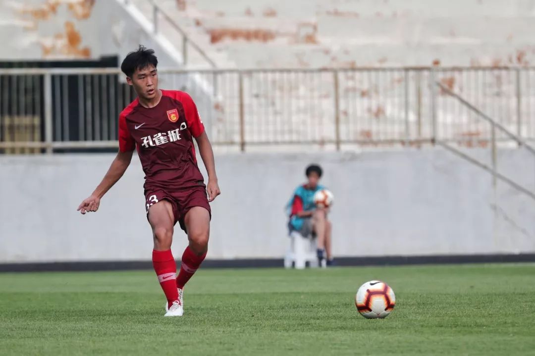 河北华夏幸福客场获胜，领跑积分榜的简单介绍