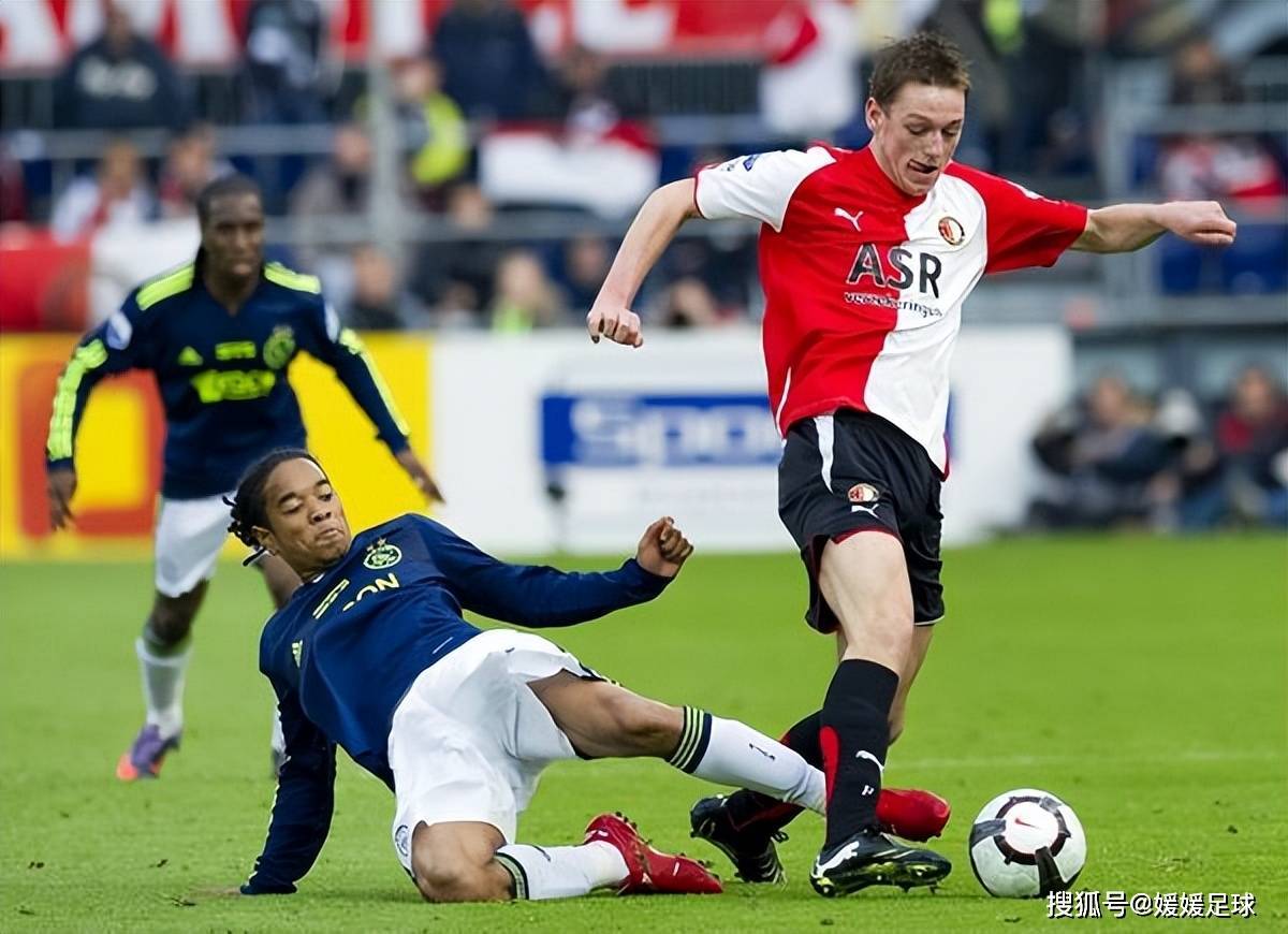 关于阿贾克斯客场击败里斯本竞技的信息