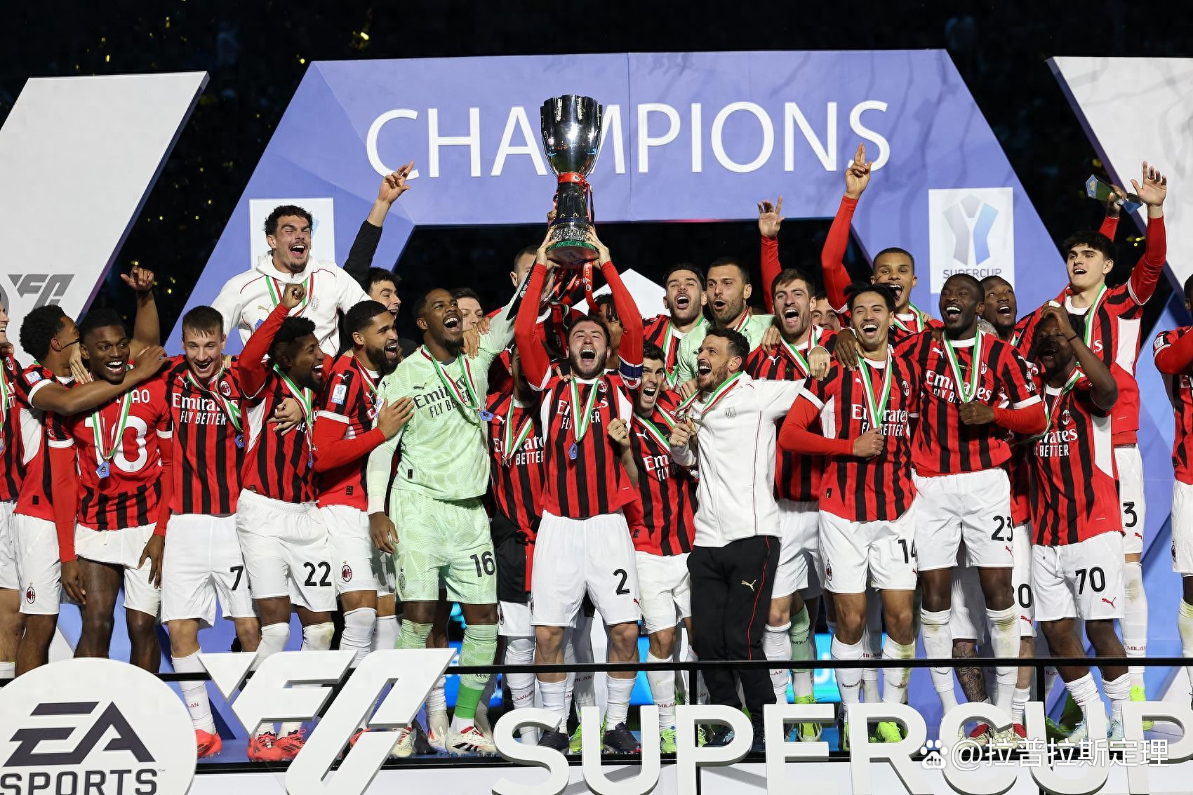 AC米兰主场-战平利物浦挺进强的简单介绍