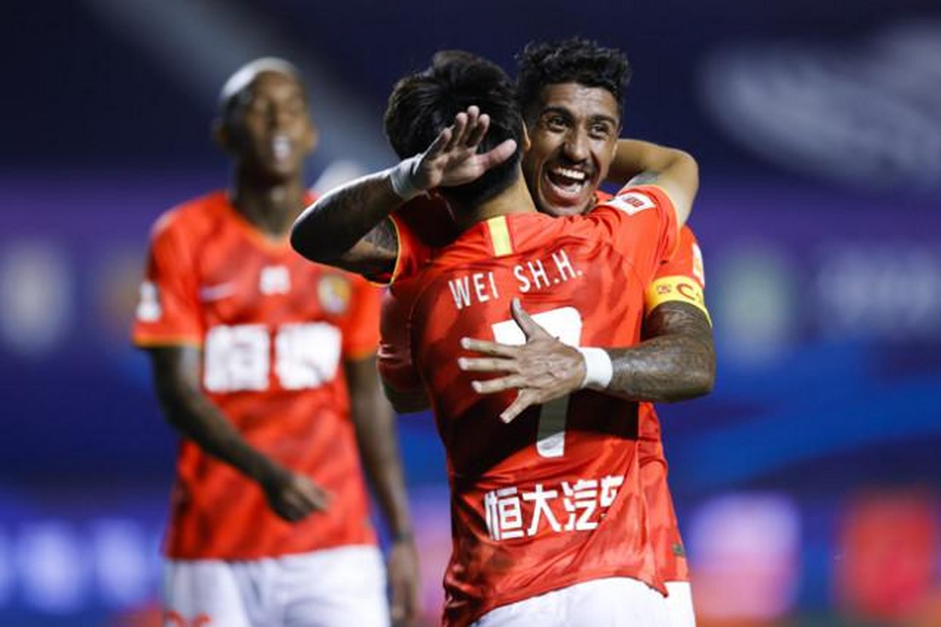 关于广州德比大战：广州恒大战胜广州富力，保持领先优势的信息