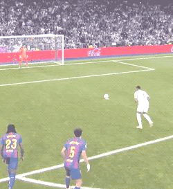 欧洲豪门球队突破困境取得胜利