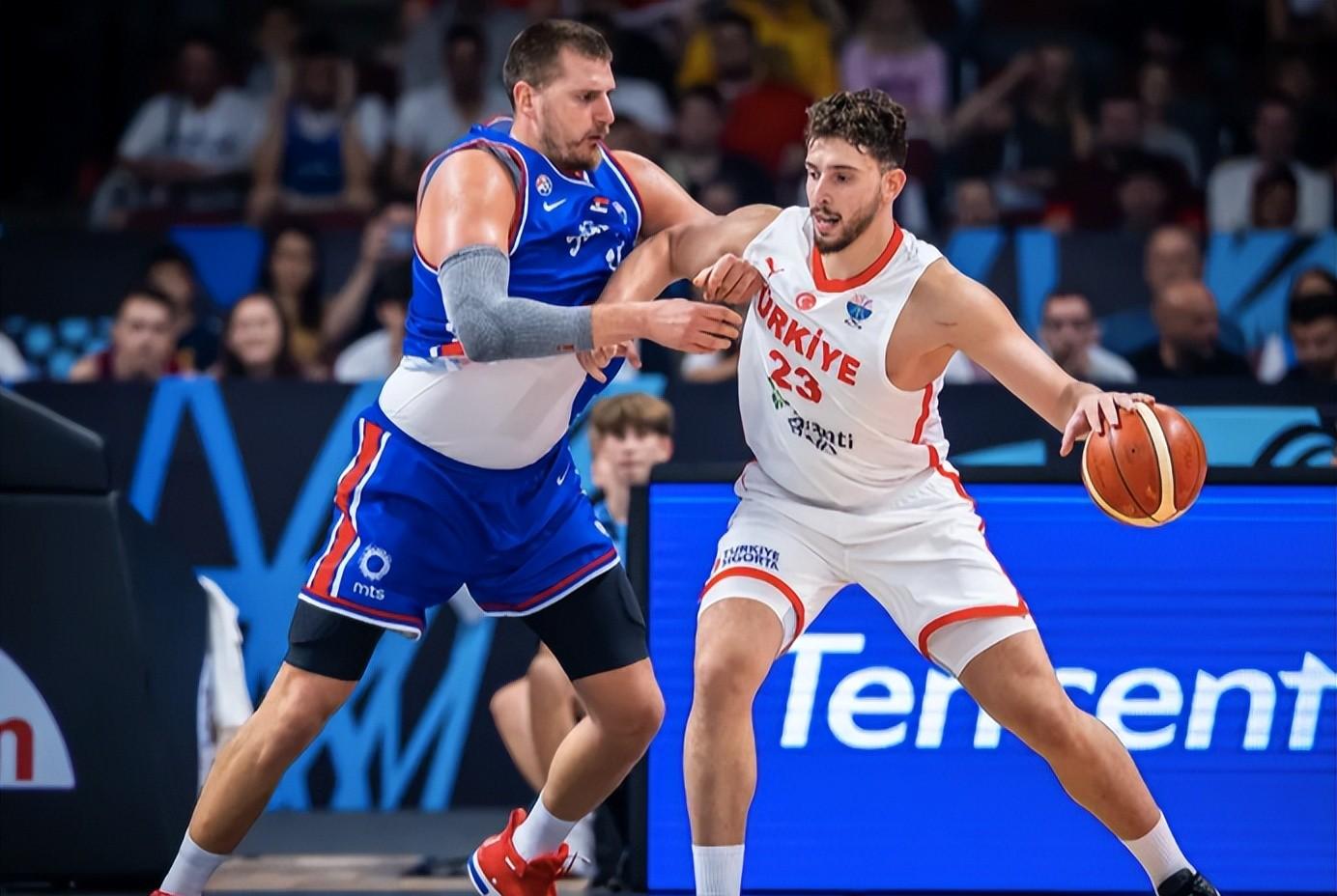 欧洲职业篮球联赛季后赛争夺激烈