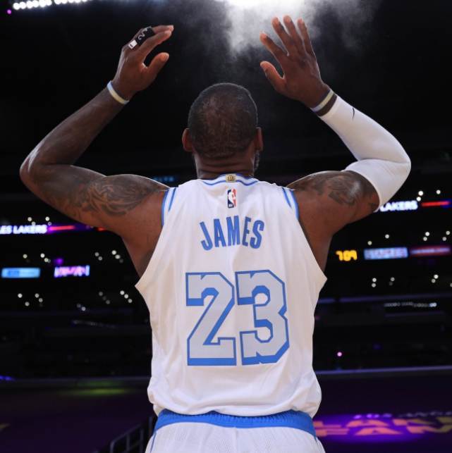 包含Astralis横扫C9，Deft一己之力扛起全队的词条