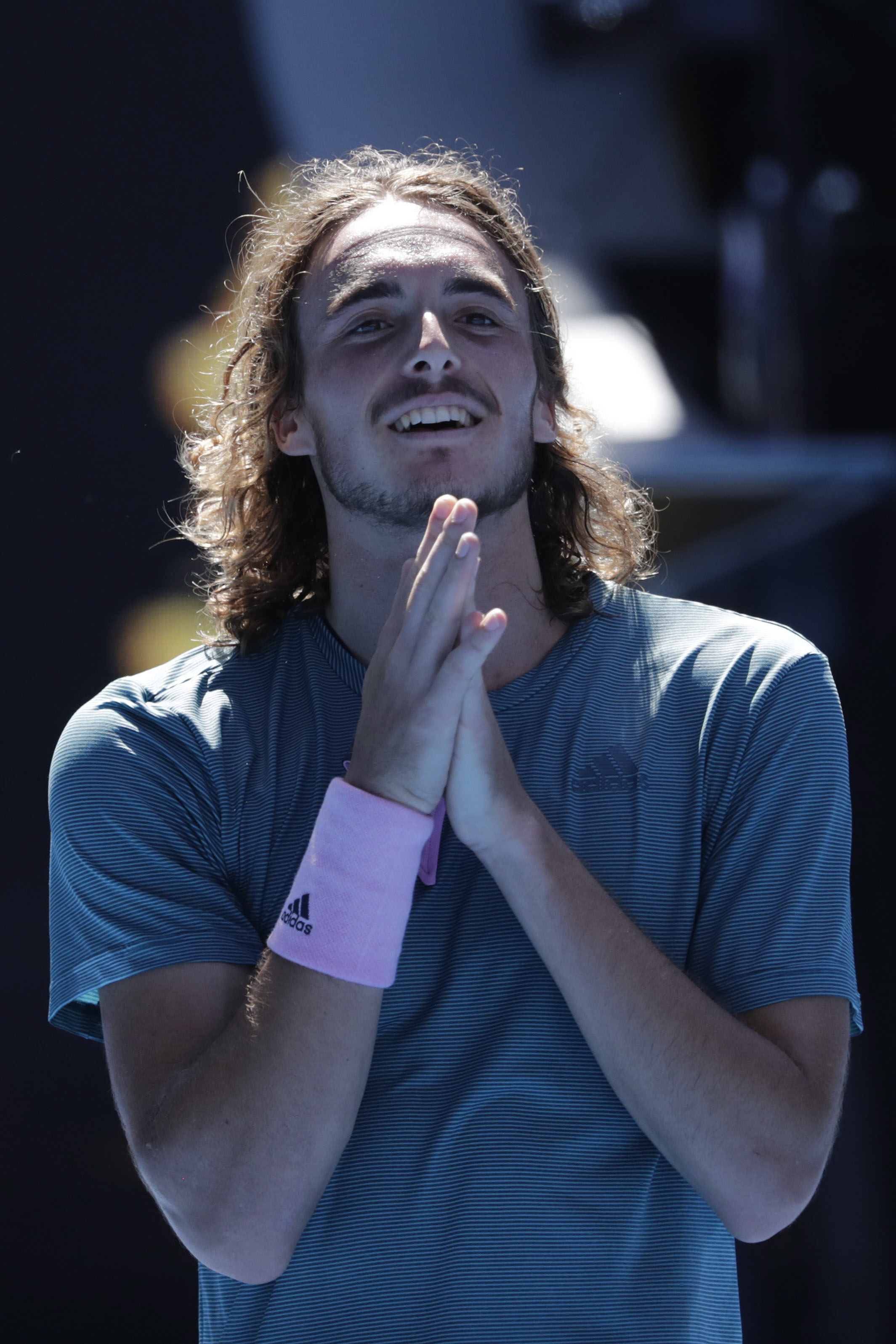 世界网球队爆冷澳大利亚网球队，西西帕斯打破历史纪录的简单介绍