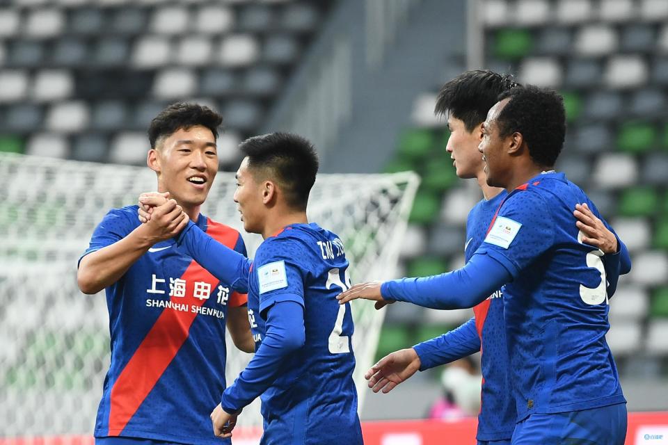 上海申花球员呈现默契配合，备战新赛季的简单介绍