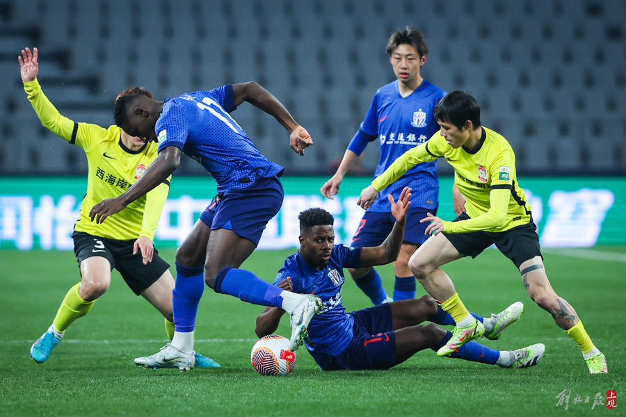 上海申花球员呈现默契配合，备战新赛季的简单介绍