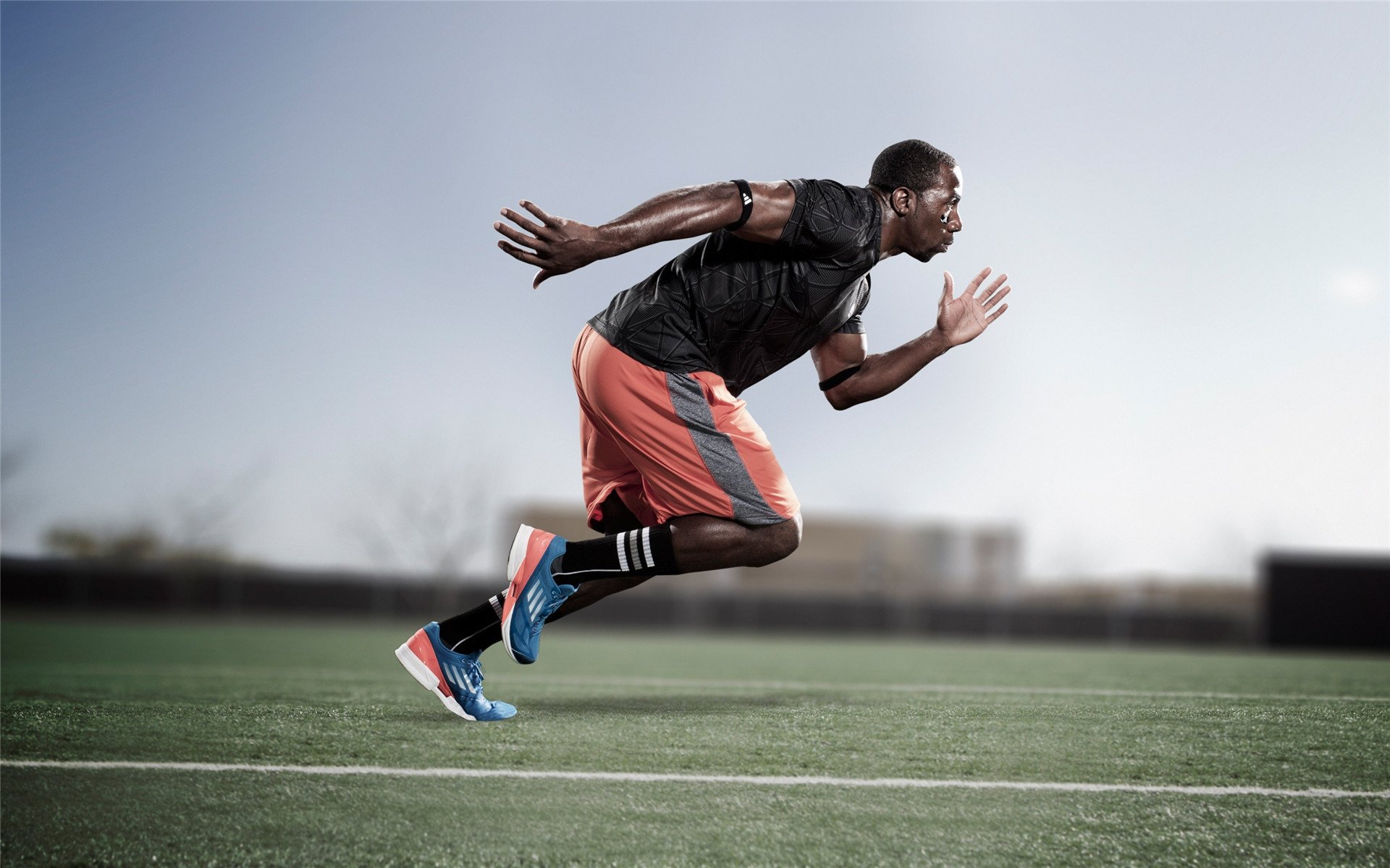 赛道逆袭，汉密尔顿领衔索伯车队绝地翻盘阿斯顿马丁